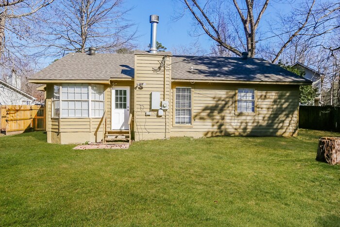 Building Photo - 14806 White Oaks Ln