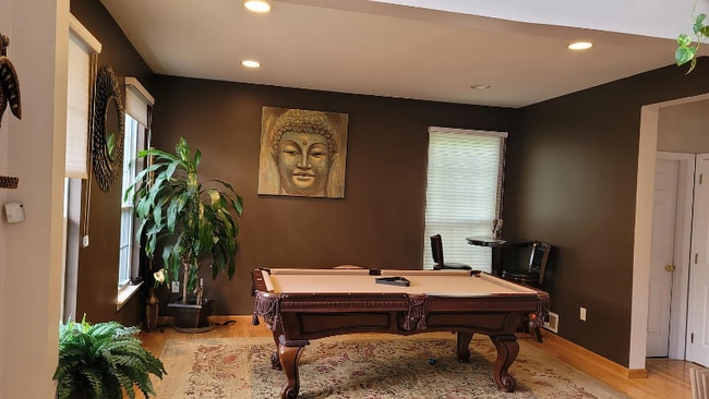 Building Photo - 19 Jason Ct