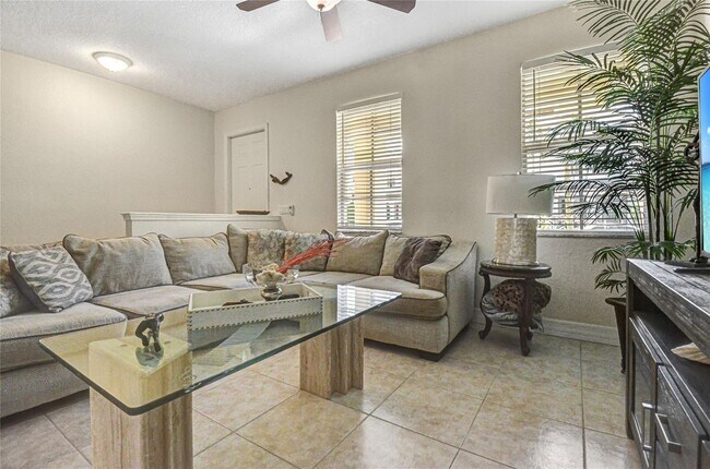 Building Photo - 1061 NW 18th Ave