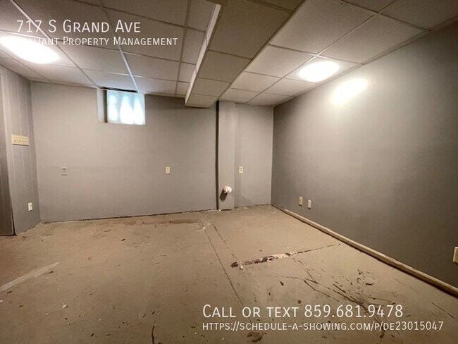Building Photo - 717 S Grand Ave