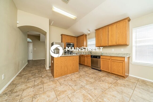 Building Photo - 3 Bedroom Pet-Friendly Home in Arlington, TX with Main Street Renewal