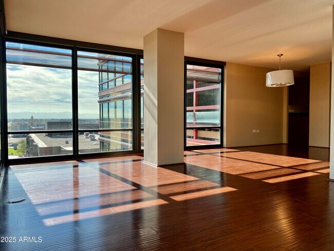 Building Photo - 4808 N 24th St