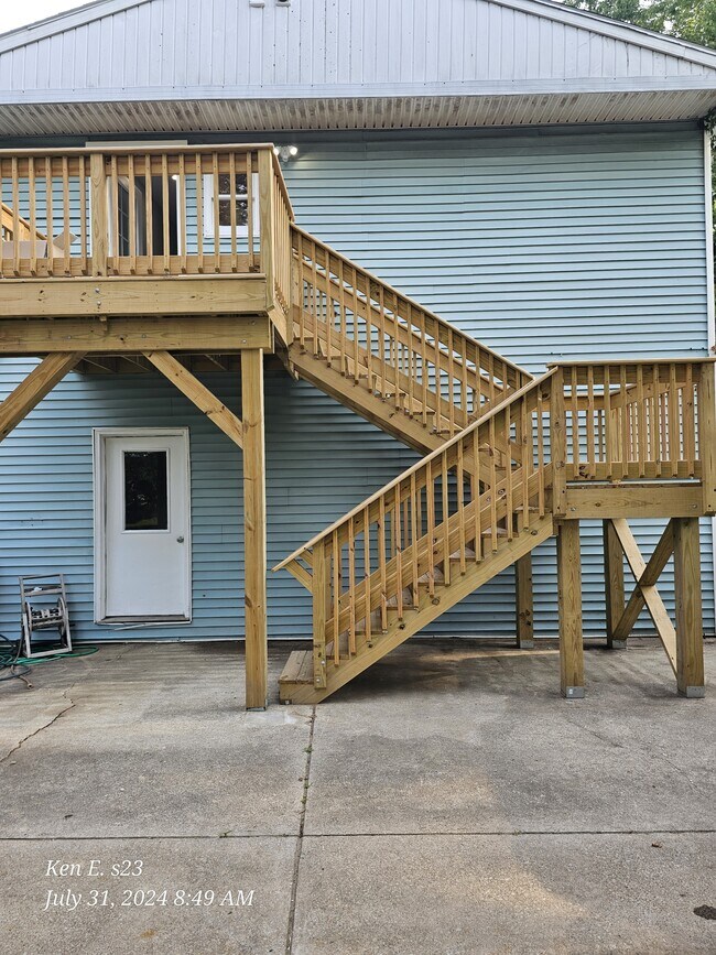 Building Photo - 26154 Rogers Rd