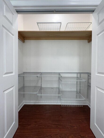 Building Photo - 220 Lafayette Ave