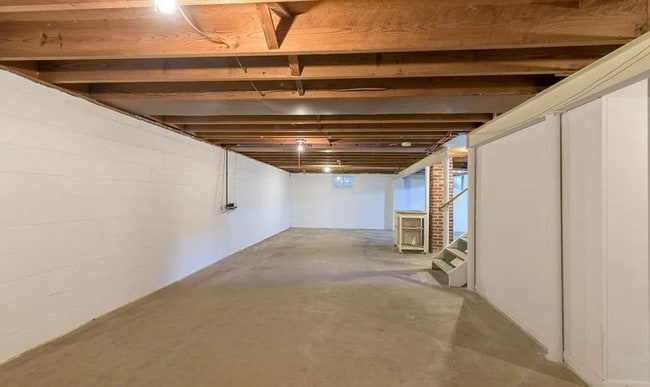 Building Photo - Fully Remodeled 3 Bedroom, 3 Bath Close To Purdue!