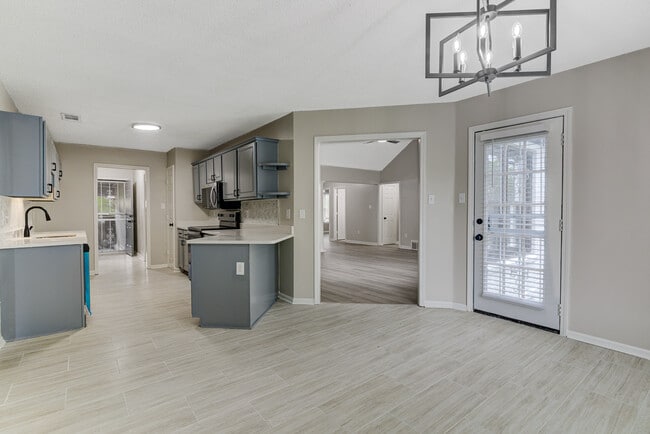 Building Photo - 8952 Vorlich Cove