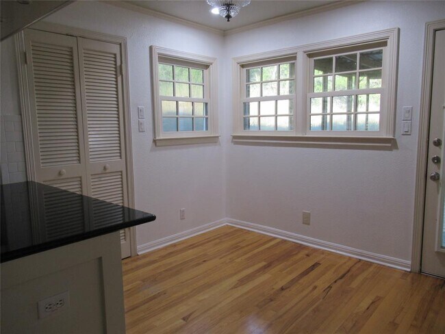 Building Photo - 10614 Deer Canyon Rd