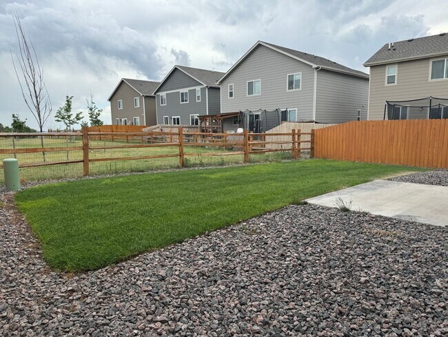 Building Photo - Newer home! 4 bedrooms! 2 Car! AC!