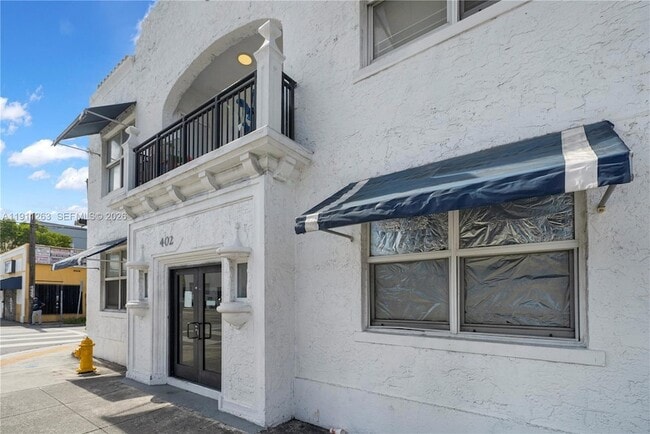 Building Photo - 402 NW 12th Ave