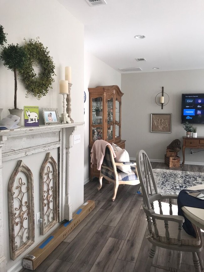 Building Photo - 319 Waybridge Way