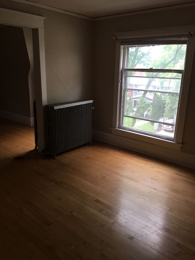 Building Photo - Castle Building