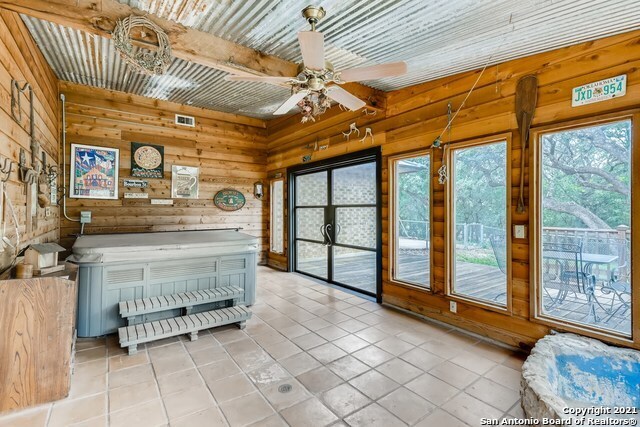 Building Photo - 12250 Parrigin Rd