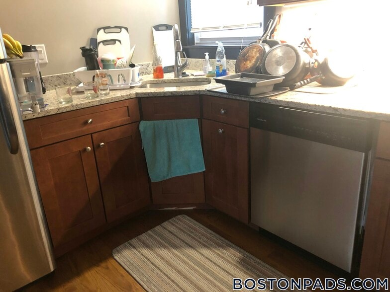 Building Photo - 46 Creighton St