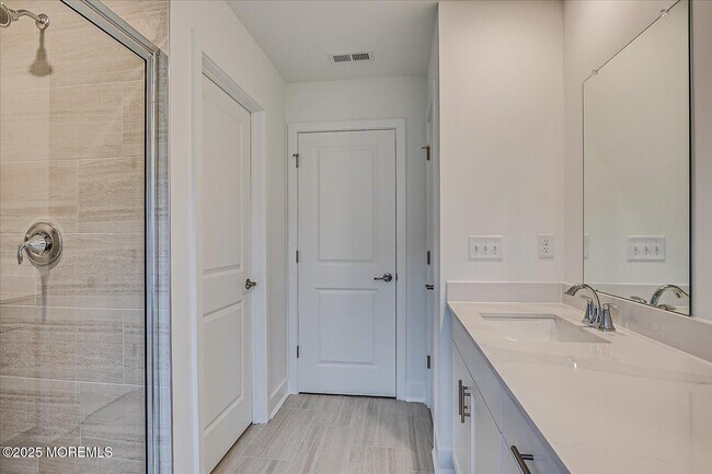 Building Photo - 2206 Pilot St