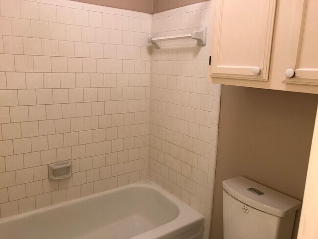 Building Photo - 2403 Chimneystone Cir