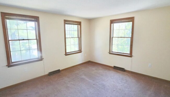 Building Photo - 9-11 Hamar Drive