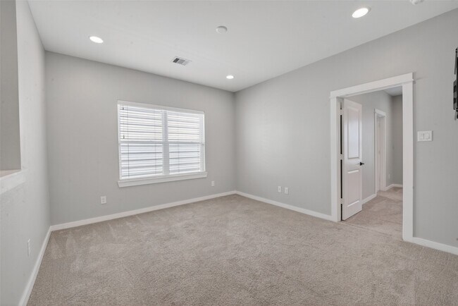 Building Photo - 8458 Berry Green Ln