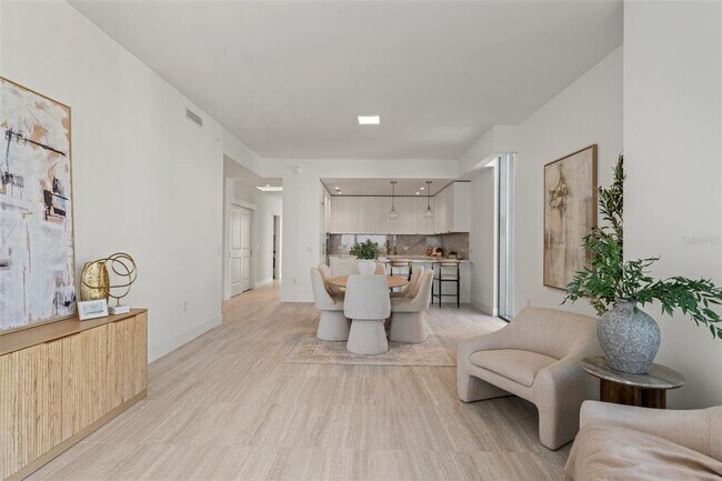 Building Photo - 3015 S Ysabella Ave