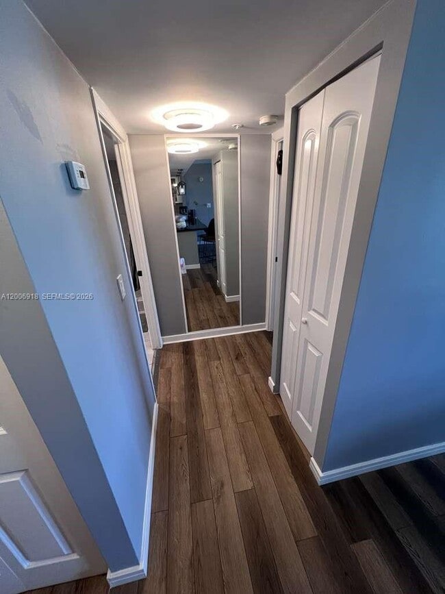 Building Photo - 650 NE 64th St