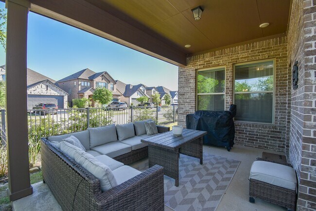 Building Photo - 15002 Bushy Bluestem Ct