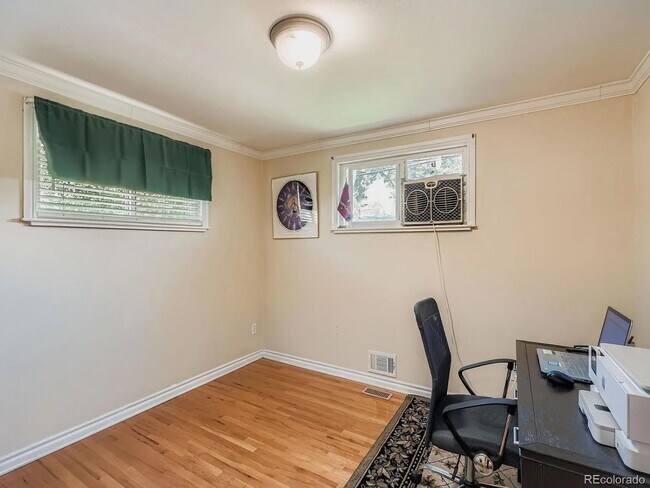 Building Photo - Impeccable brick ranch home for rent