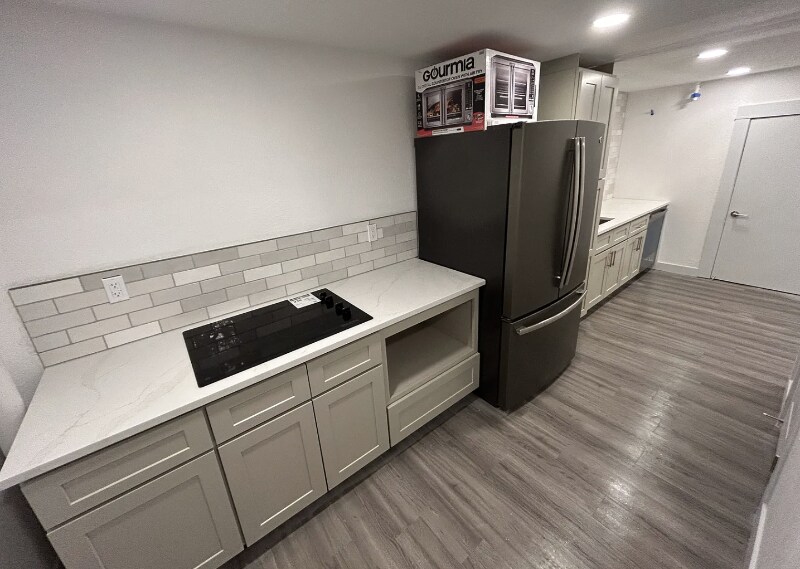 Building Photo - 1370 S Meade St