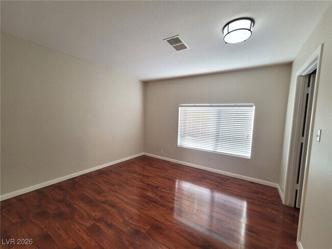 Building Photo - 9497 Rainfall Ave