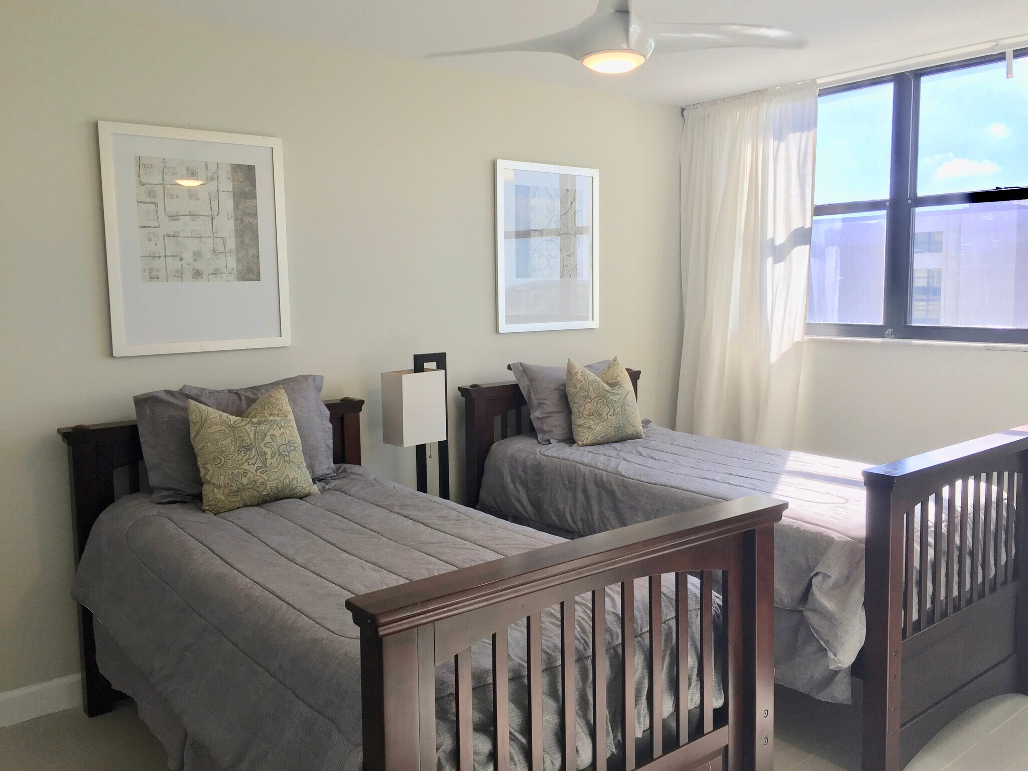 Building Photo - 336 Golfview Rd