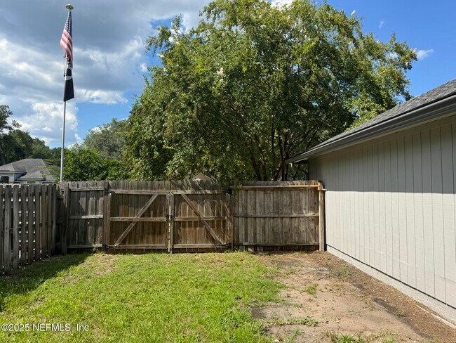 Building Photo - 84042 St James Ct