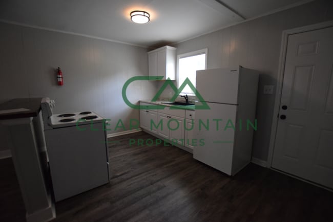 Building Photo - Move-in Special! Limited-Time Leasing Offer