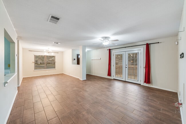 Building Photo - 6858 Celes Meadow Dr