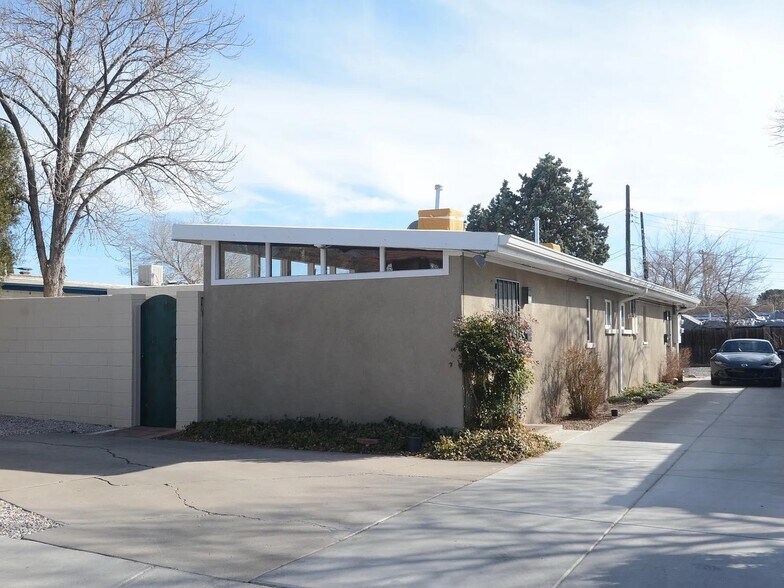 Primary Photo - 4208 Mesa Grande Pl SE