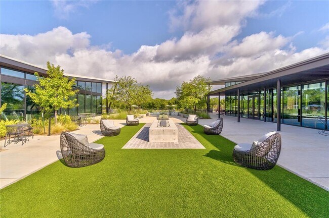 Building Photo - 7801 Donnelley Dr