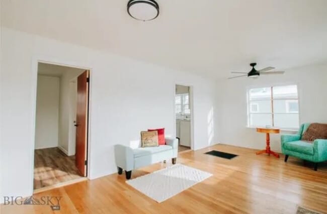 Building Photo - 2025 Grand Ave