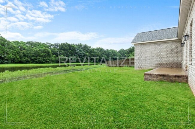 Building Photo - Luxury New Construction in Loxley with Lak...