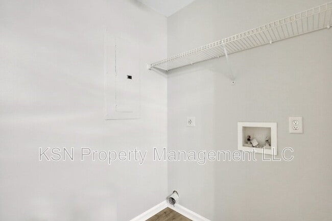 Building Photo - 129 Finn Cir