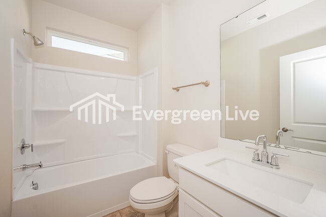 Building Photo - 6478 Fairfax Ct