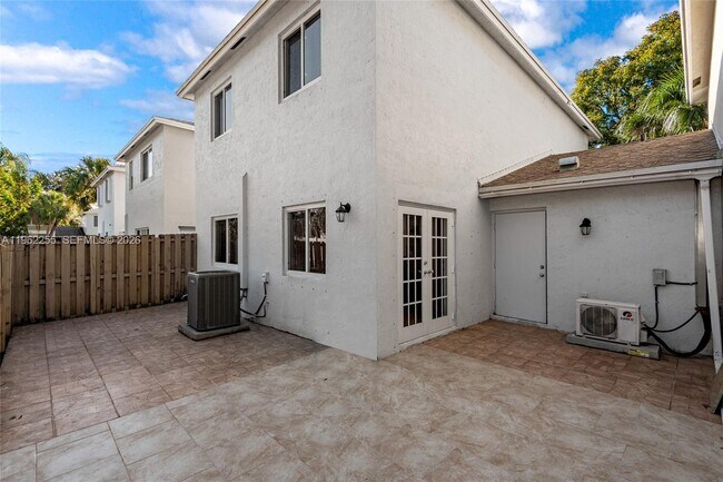 Building Photo - 9481 Stanley Ln