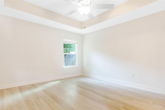 Building Photo - 8702 Doris Ave