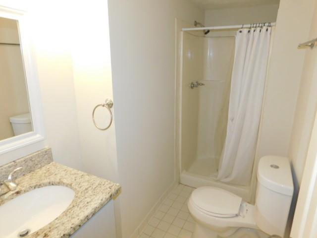 Building Photo - 214 High Creek Dr