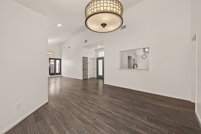 Building Photo - 3517 Denio Dr