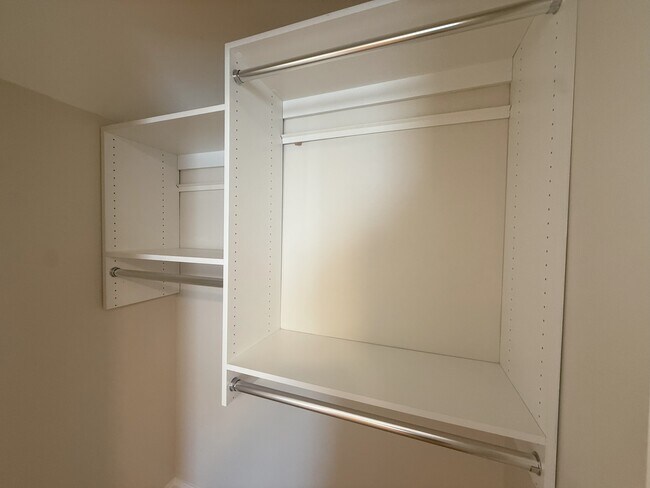 Building Photo - 1430 Simona Dr