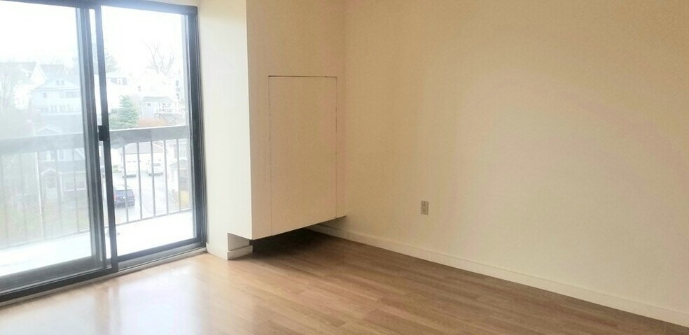 Building Photo - 90 Quincy Shore Dr