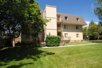 Building Photo - Large 3 Bed 2 Bath Condo In a Great North Boulder Location.  Underground Parking