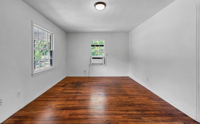 Building Photo - Charming 2BD 1BA Home in Waco - Available in April!