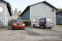 Building Photo - 925 E 45th Ct