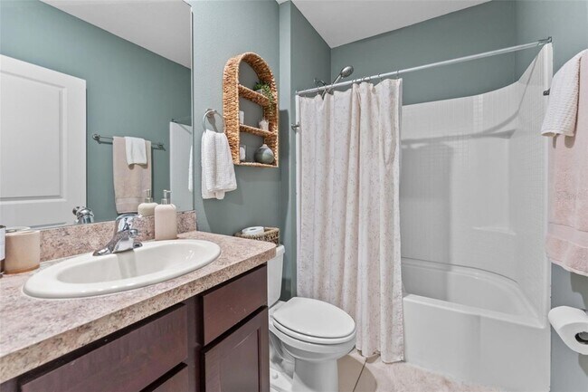 Building Photo - 10918 Trailing Vine Dr