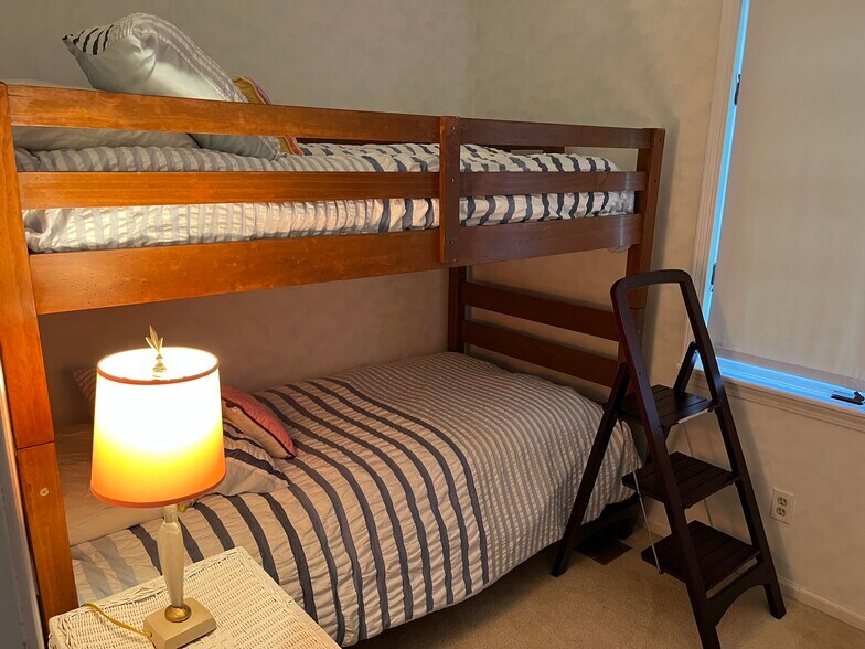 bedroom 5 - 571 W End Dr