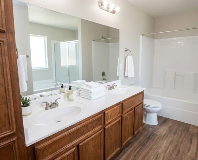 Building Photo - AVAILABLE MID MAY ; APPLY TODAY AT OUR WEBSITE!!