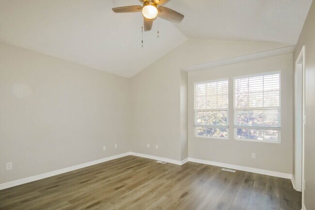 Building Photo - 2353 N 400 W